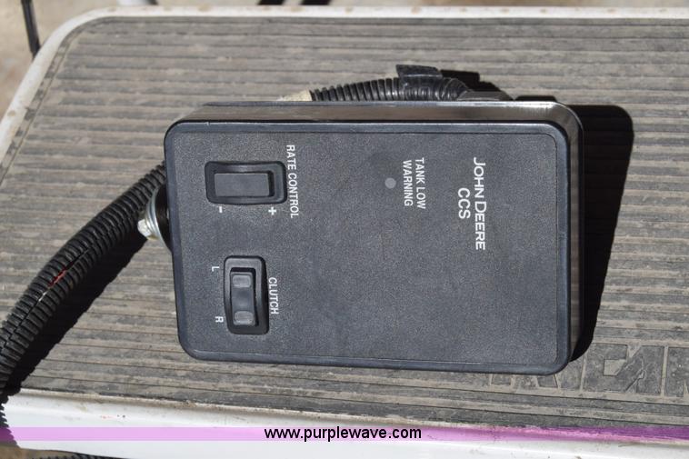 image for item K8615 2009 John Deere 1990 CCS air seeder