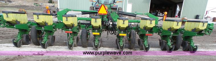 image for item L3729 John Deere 1720 planter