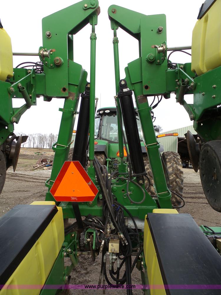 image for item L3729 John Deere 1720 planter