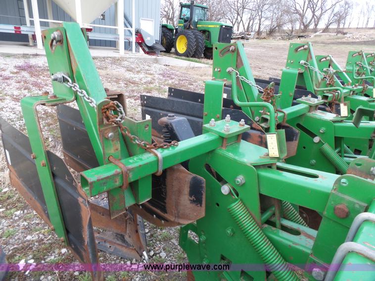 image for item L3739 John Deere 886 field cultivator