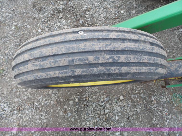 image for item L3740 John Deere 886 row cultivator