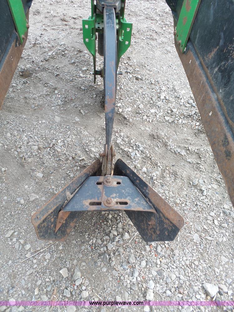 image for item L3740 John Deere 886 row cultivator
