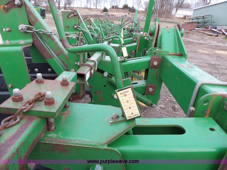 image for item L3740 John Deere 886 row cultivator