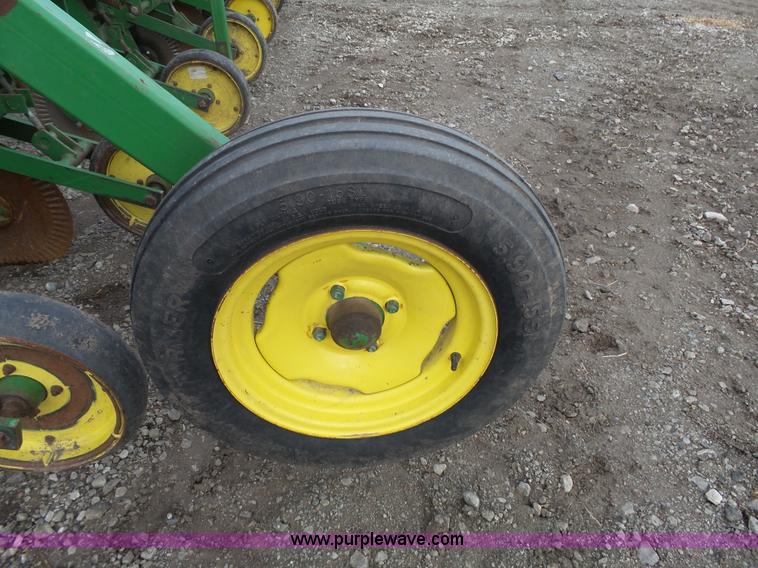 image for item L3740 John Deere 886 row cultivator