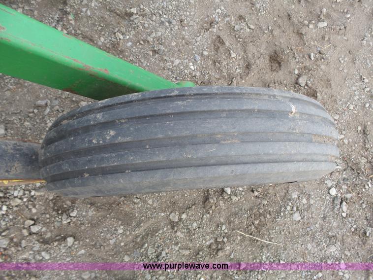 image for item L3740 John Deere 886 row cultivator