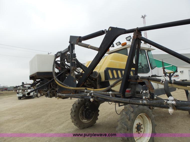 image for item L4246 1998 SpraCoupe 3440 self-propelled sprayer