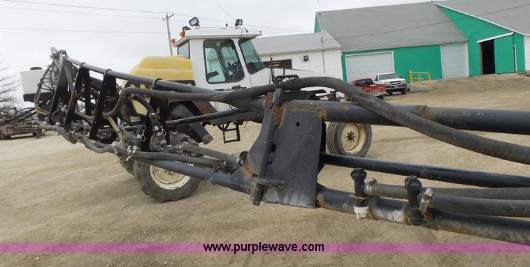 image for item L4246 1998 SpraCoupe 3440 self-propelled sprayer