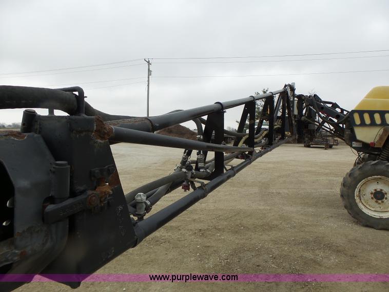 image for item L4246 1998 SpraCoupe 3440 self-propelled sprayer