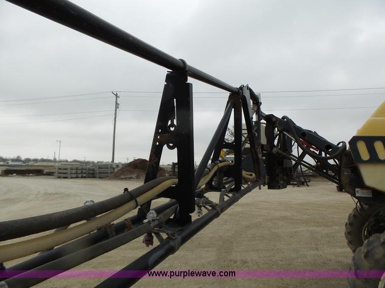 image for item L4246 1998 SpraCoupe 3440 self-propelled sprayer