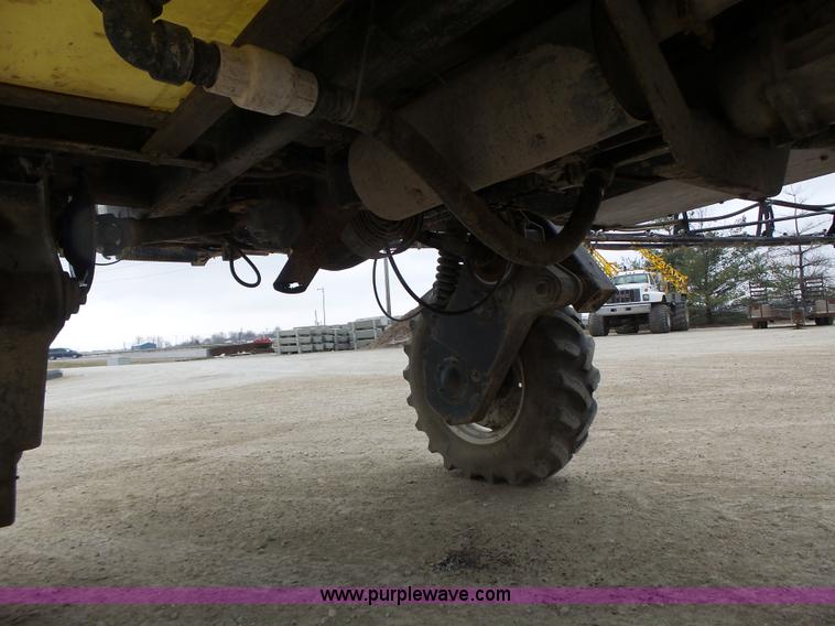 image for item L4246 1998 SpraCoupe 3440 self-propelled sprayer