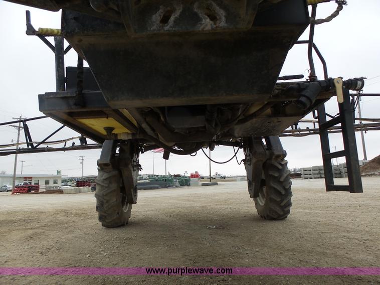 image for item L4246 1998 SpraCoupe 3440 self-propelled sprayer