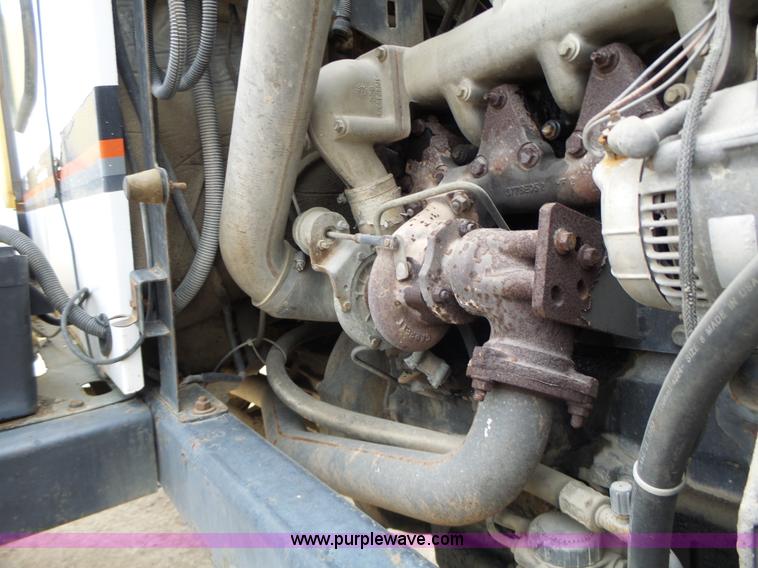 image for item L4246 1998 SpraCoupe 3440 self-propelled sprayer