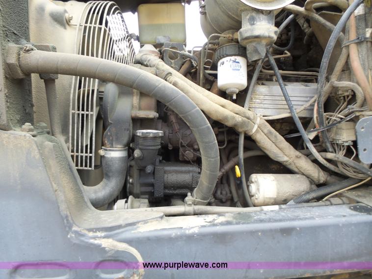 image for item L4246 1998 SpraCoupe 3440 self-propelled sprayer