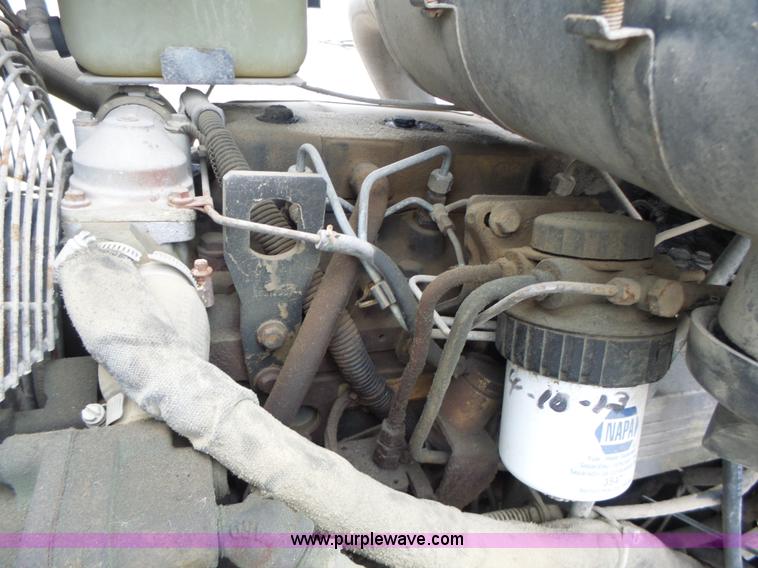 image for item L4246 1998 SpraCoupe 3440 self-propelled sprayer