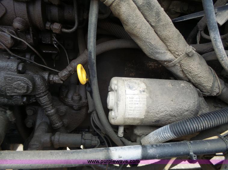 image for item L4246 1998 SpraCoupe 3440 self-propelled sprayer