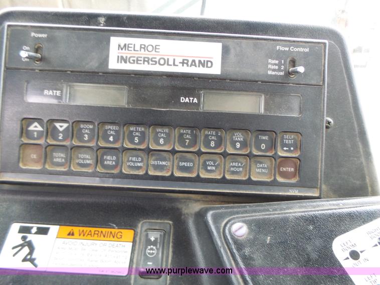 image for item L4246 1998 SpraCoupe 3440 self-propelled sprayer