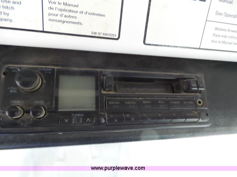 image for item L4246 1998 SpraCoupe 3440 self-propelled sprayer