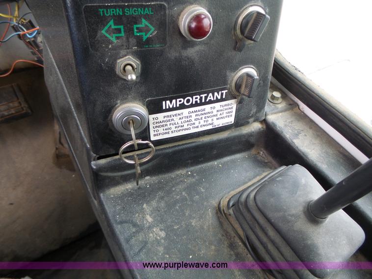 image for item L4246 1998 SpraCoupe 3440 self-propelled sprayer