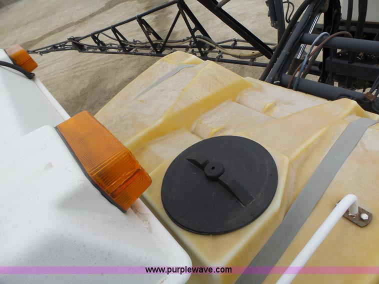 image for item L4246 1998 SpraCoupe 3440 self-propelled sprayer