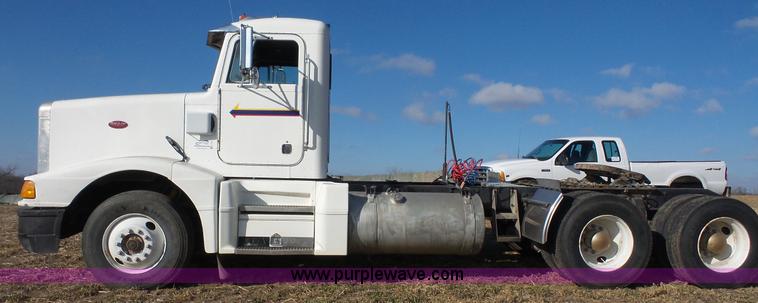 image for item L4773 1988 Peterbilt 377 semi truck