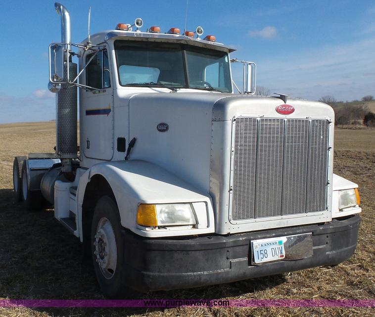 image for item L4773 1988 Peterbilt 377 semi truck