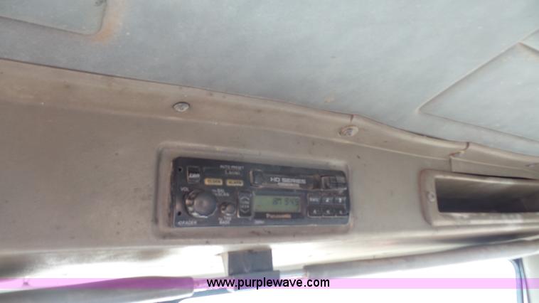 image for item L4773 1988 Peterbilt 377 semi truck