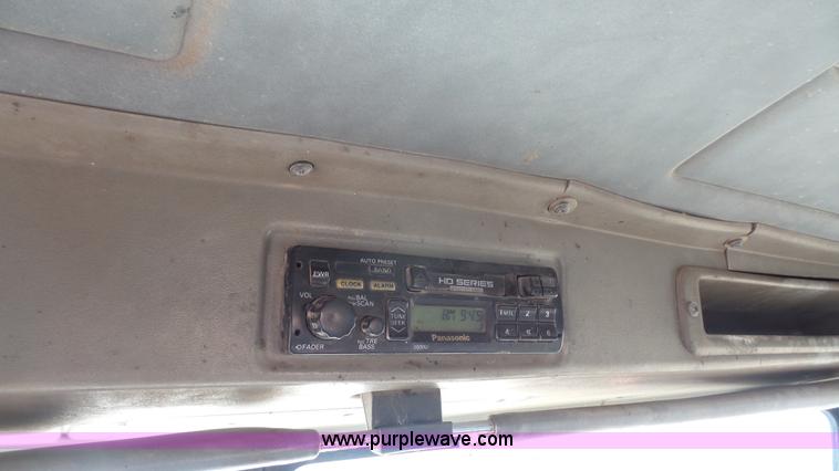 image for item L4773 1988 Peterbilt 377 semi truck