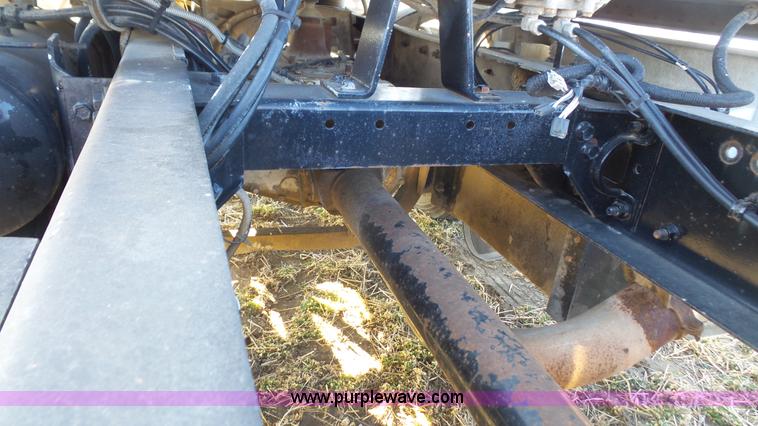 image for item L4773 1988 Peterbilt 377 semi truck