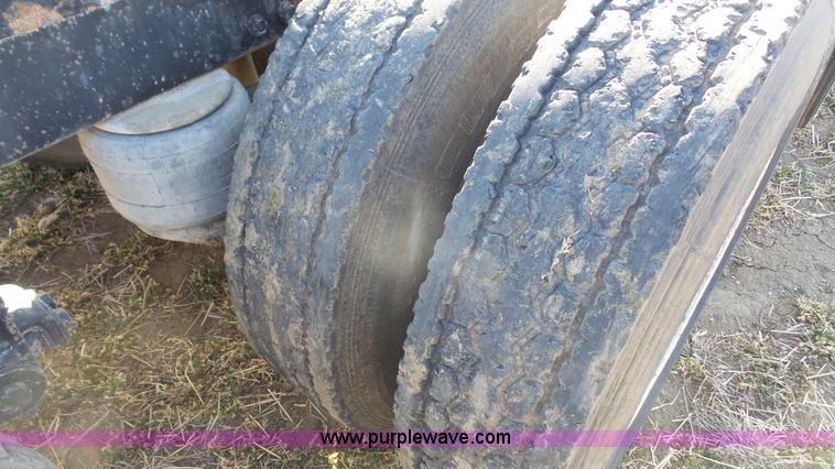 image for item L4773 1988 Peterbilt 377 semi truck