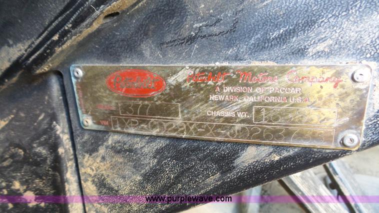 image for item L4773 1988 Peterbilt 377 semi truck