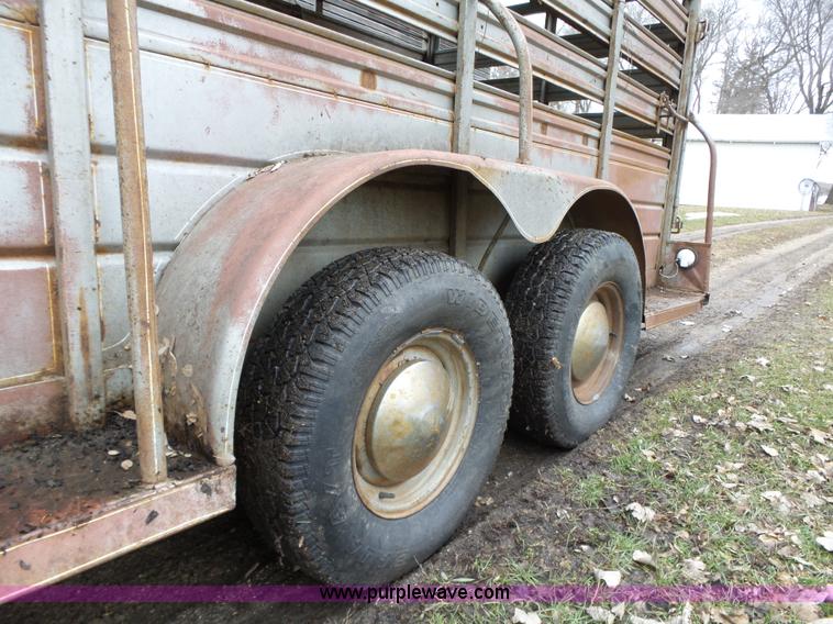image for item L5582 1980 WW livestock trailer