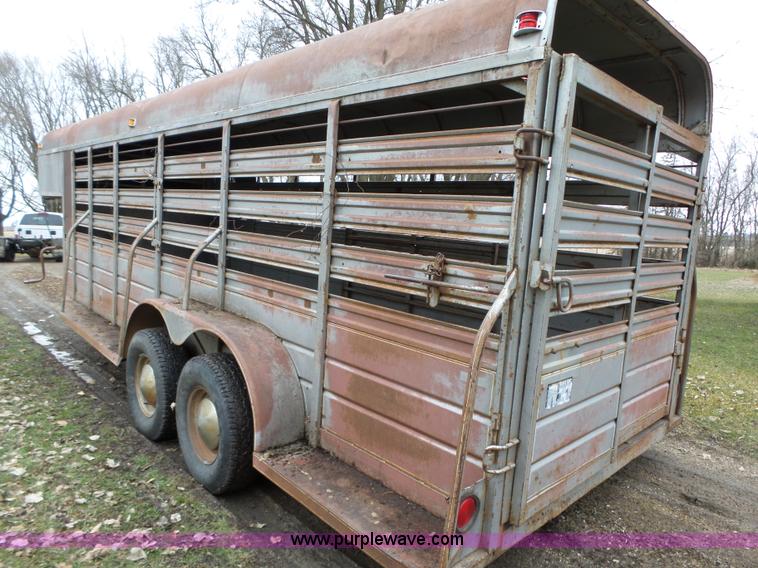 image for item L5582 1980 WW livestock trailer