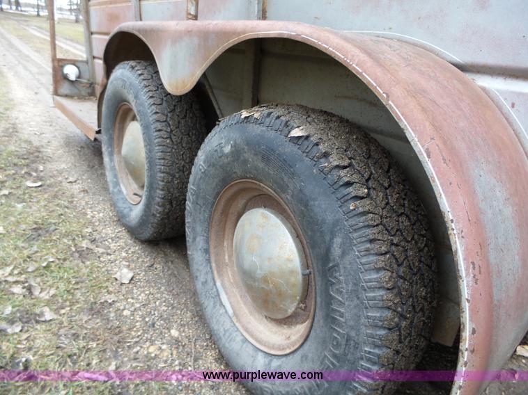 image for item L5582 1980 WW livestock trailer