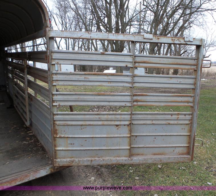 image for item L5582 1980 WW livestock trailer