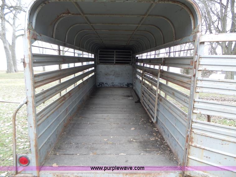image for item L5582 1980 WW livestock trailer