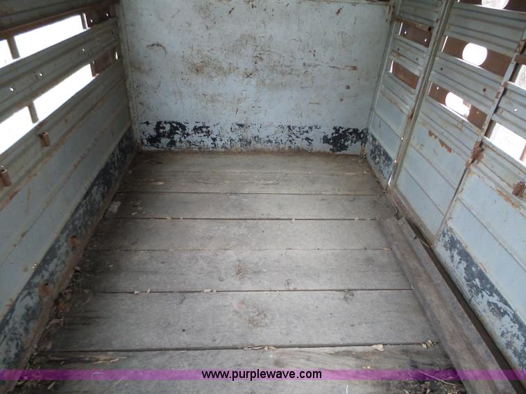 image for item L5582 1980 WW livestock trailer
