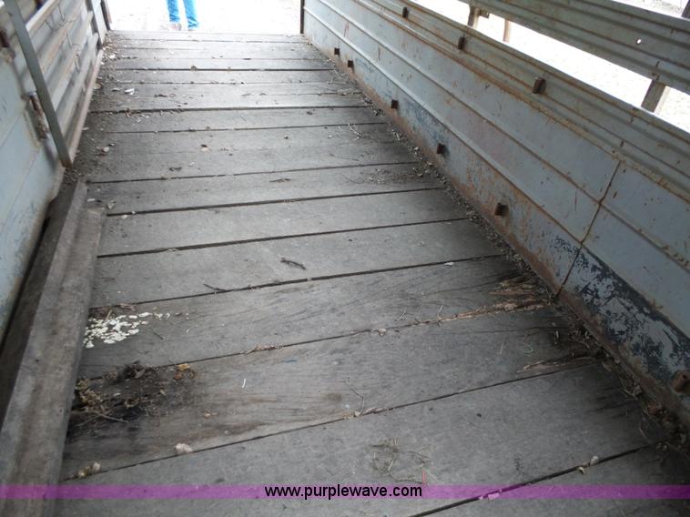 image for item L5582 1980 WW livestock trailer