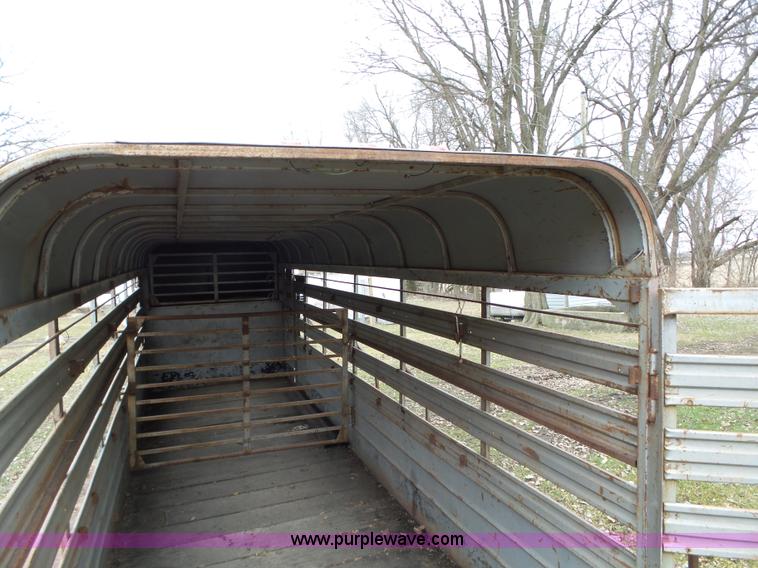 image for item L5582 1980 WW livestock trailer