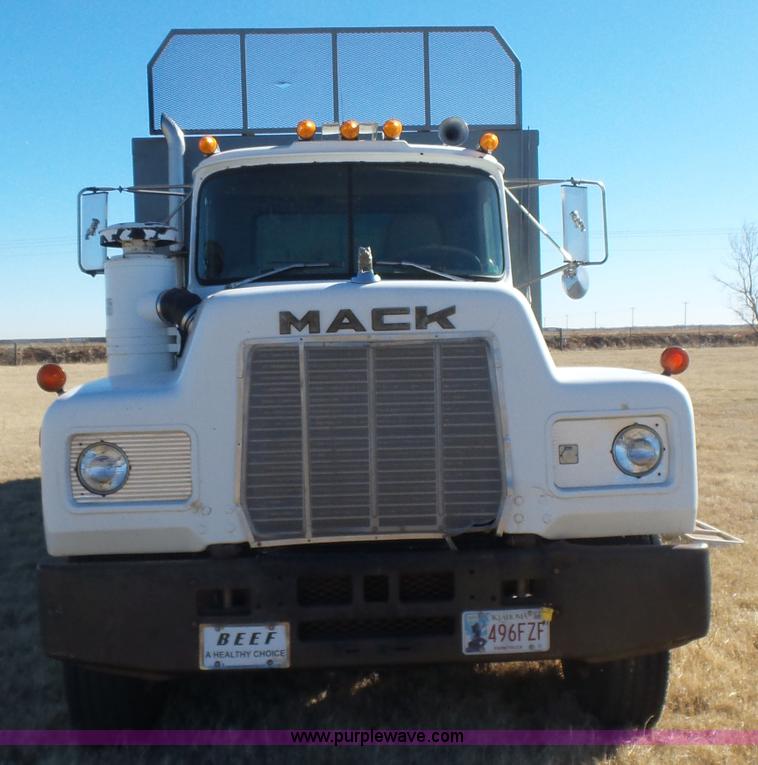 image for item L6213 1982 Mack grain truck