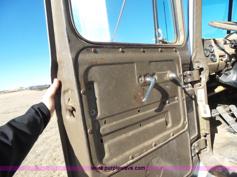 image for item L6213 1982 Mack grain truck