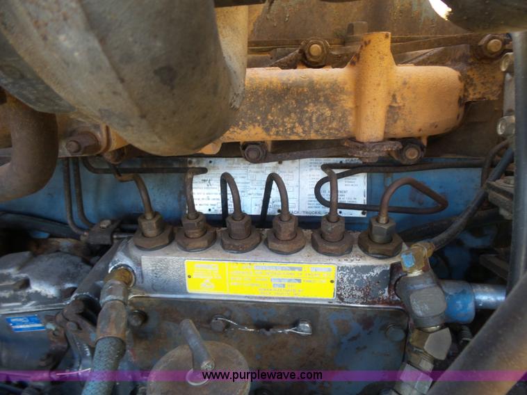 image for item L6213 1982 Mack grain truck