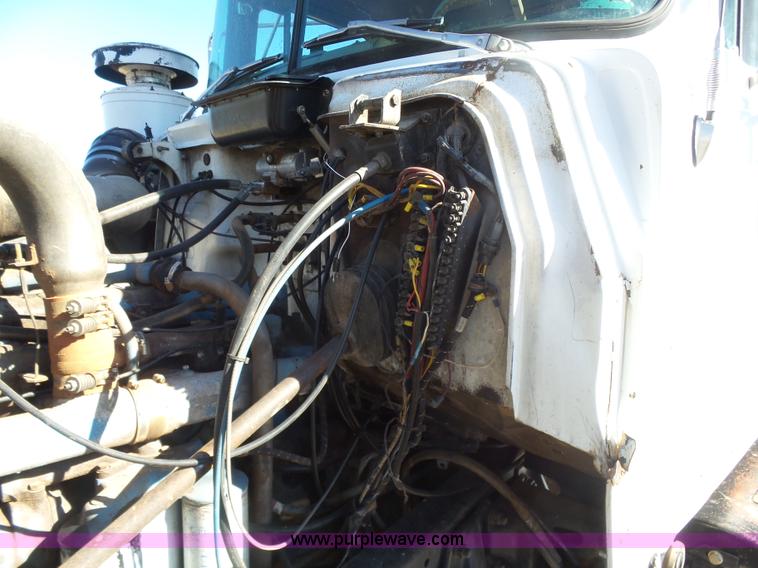 image for item L6213 1982 Mack grain truck