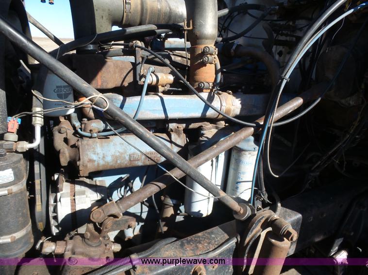 image for item L6213 1982 Mack grain truck