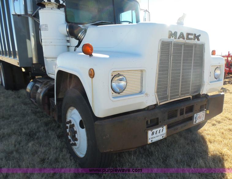 image for item L6213 1982 Mack grain truck