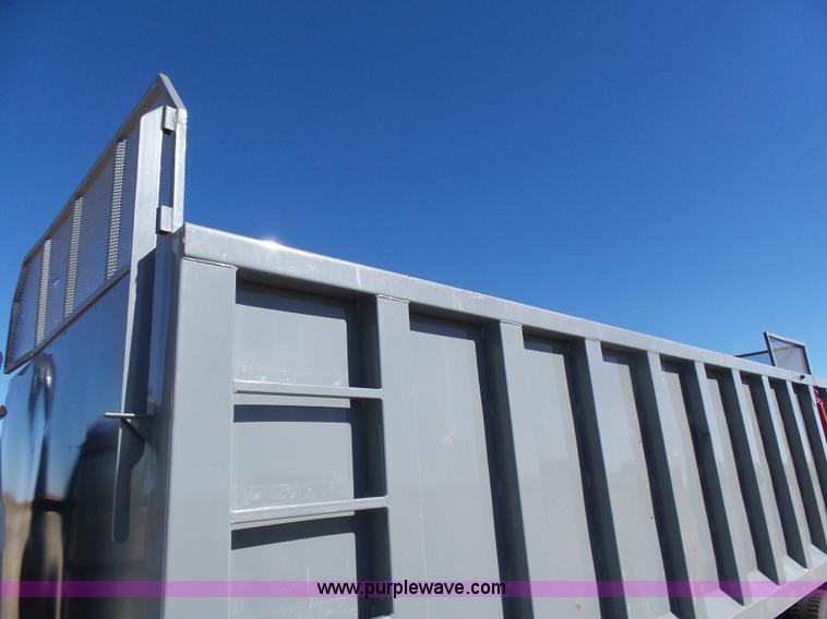 image for item L6213 1982 Mack grain truck