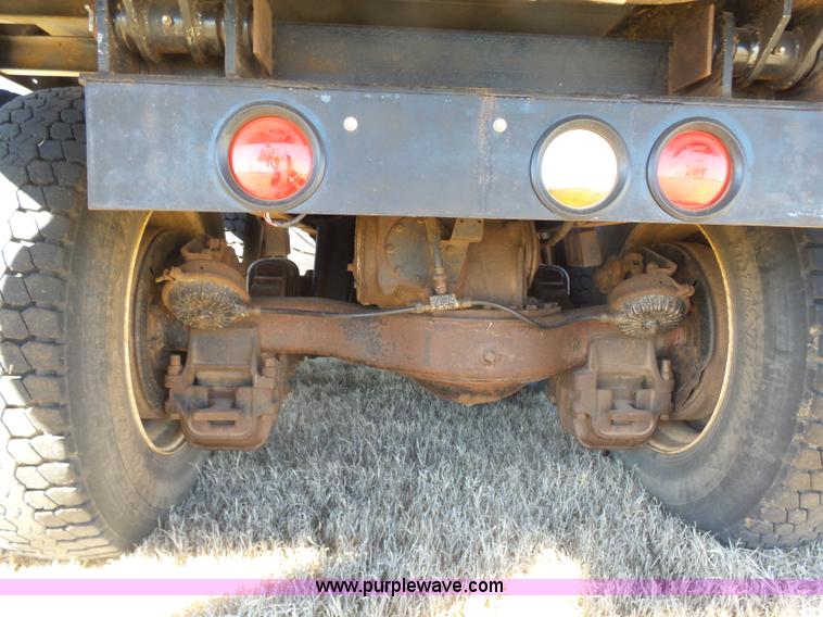 image for item L6213 1982 Mack grain truck