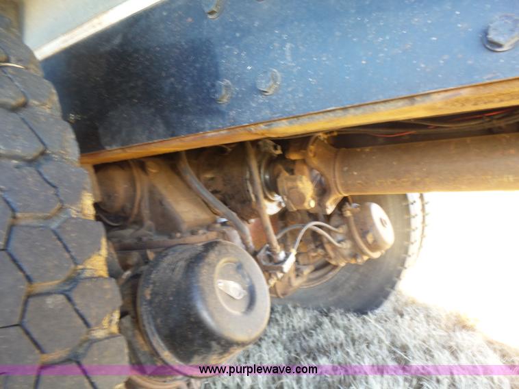 image for item L6213 1982 Mack grain truck