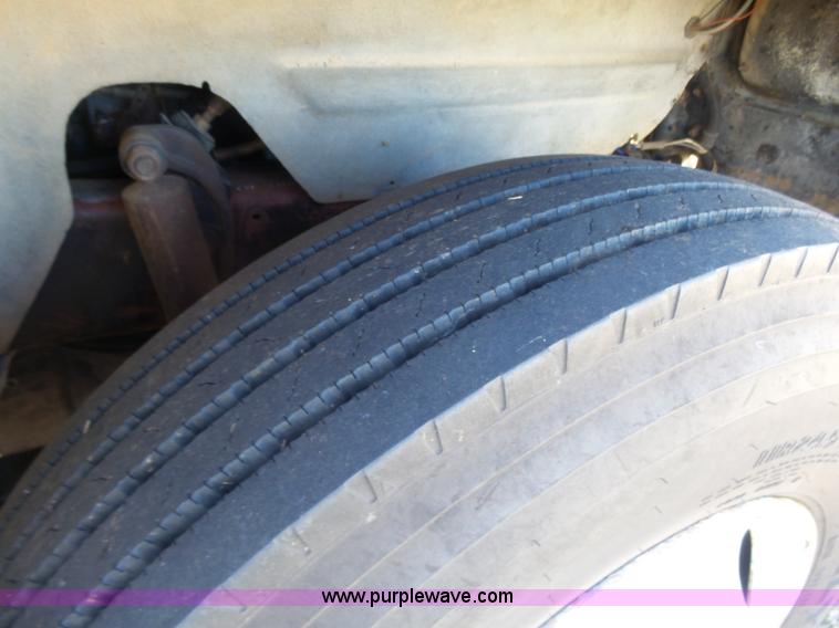 image for item L6213 1982 Mack grain truck