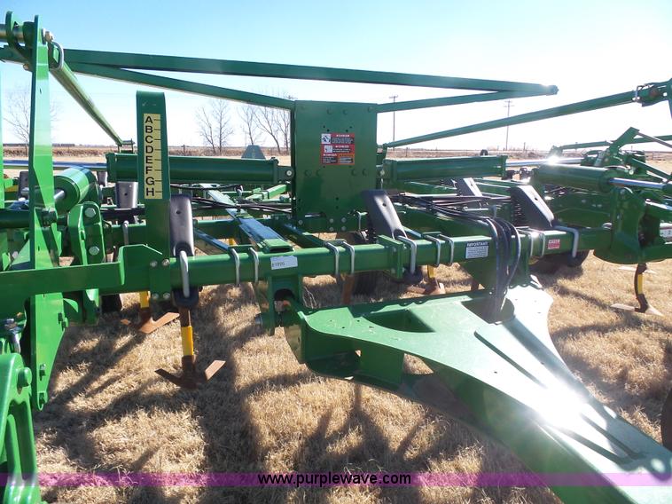 image for item L6215 John Deere 2410 chisel plow