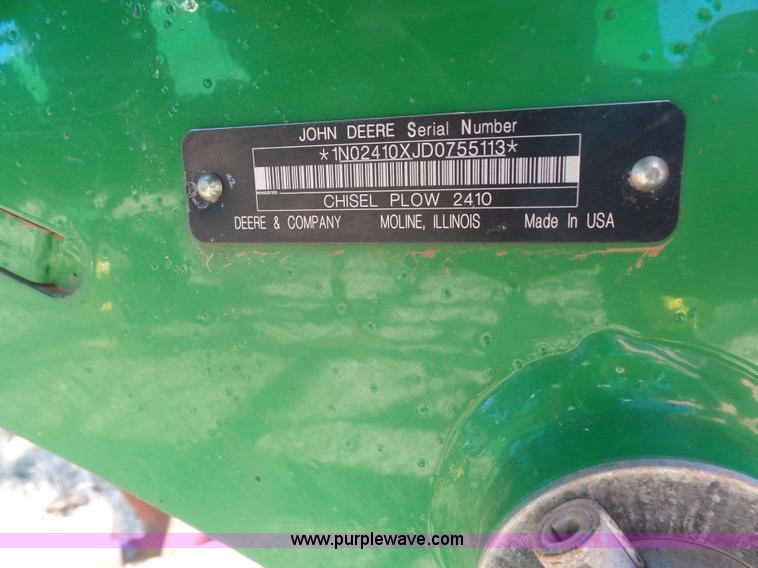 image for item L6215 John Deere 2410 chisel plow